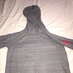 grey Under Armour hoodie shirt